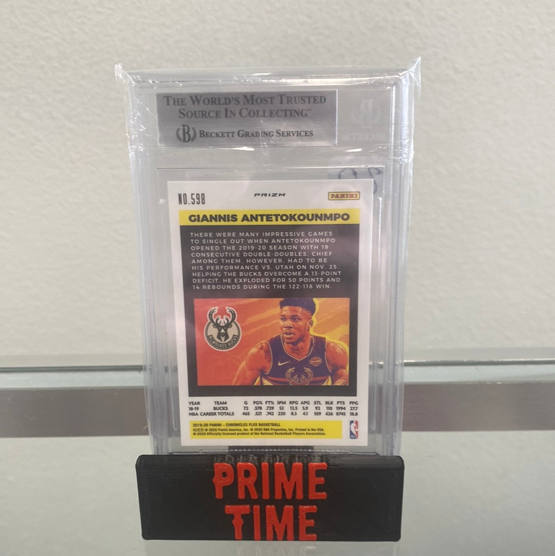2019-20 Giannis Antetokounmpo Panini Silver Flux Beckett 9